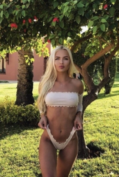 Bella New York City female stripper for Meatpacking District and Chelsea parties